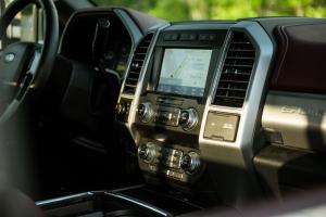 Ford F-250 Super Duty Platinum Tremor Off-Road Package Crew Cab 2019 года 
